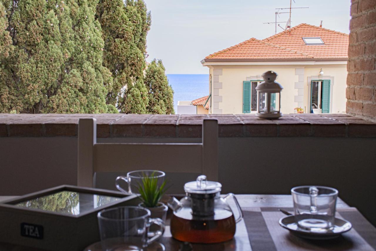 Casa Velia 78Mq A 30 Metri Dal Mare Di San Vincenzoアパートメント エクステリア 写真