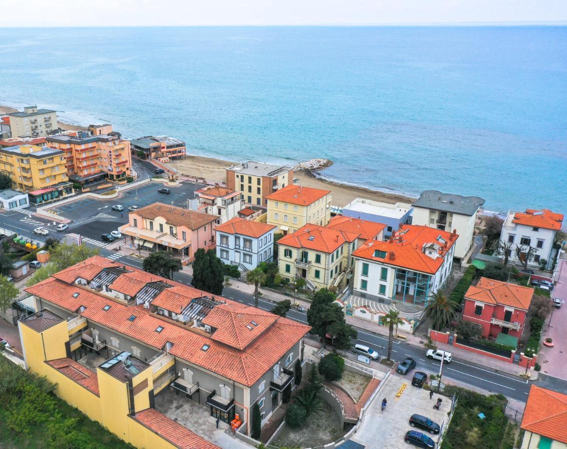Casa Velia 78Mq A 30 Metri Dal Mare Di San Vincenzoアパートメント エクステリア 写真